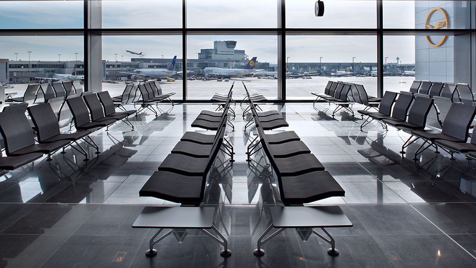 Interiorfotografie Fabian Aurel Hild für Vitra im Terminal 1 im Frankfurter Flughafen