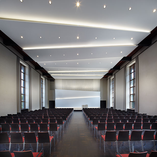 Interiorfotografie Fabian Aurel Hild für Blocher den Hörsaal in der Universität in Heidelberg