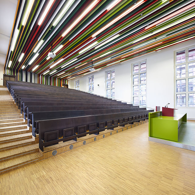 Interiorfotografie Fabian Aurel Hild für Blocher den Hörsaal in der Universität in Heidelberg