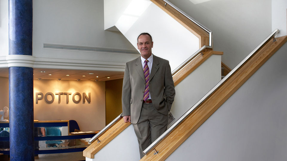 Business-Portrait Steve Hutchinson, Fabian Aurel Hild für Potton House, England